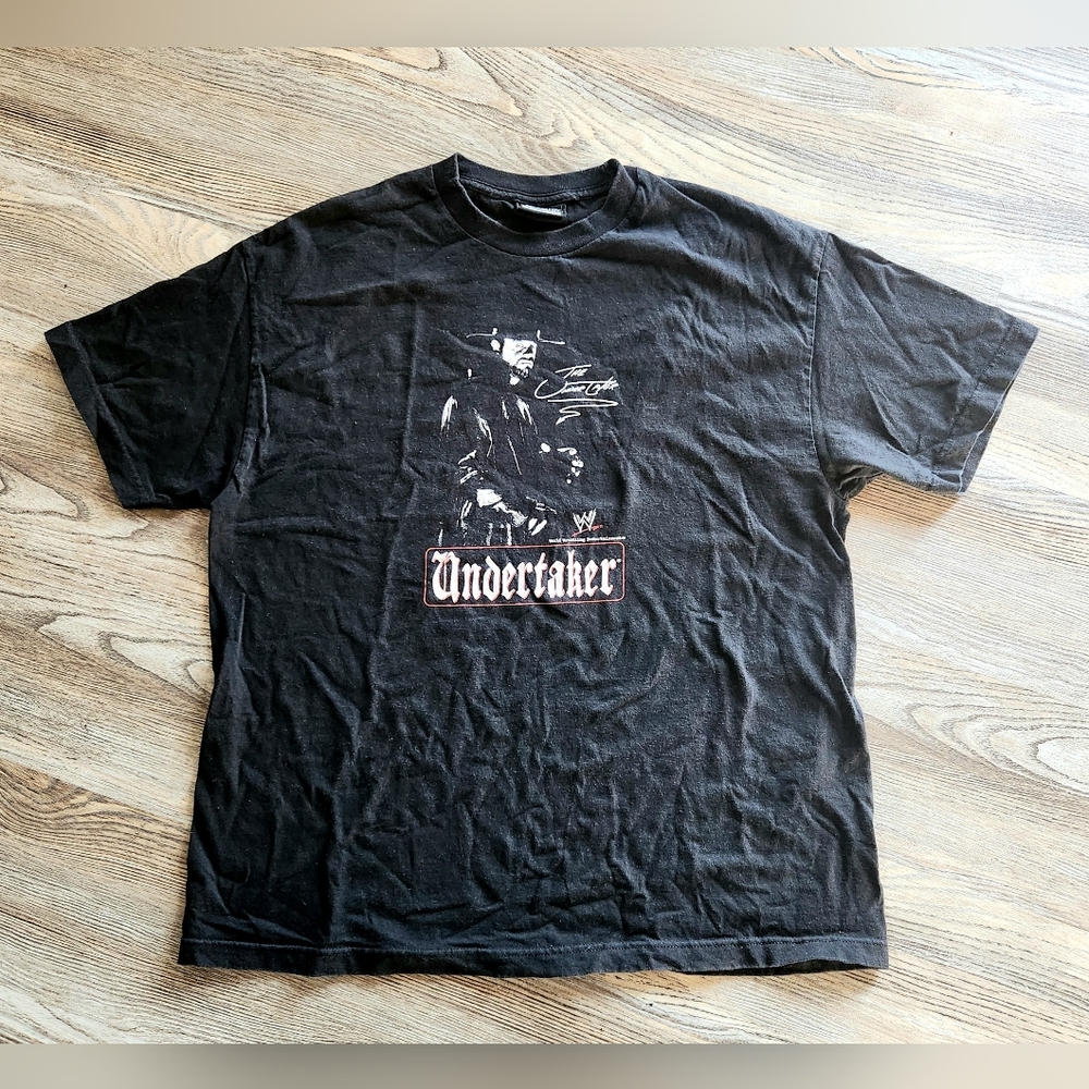 Steve Berrys Undertaker WWE  T Shirt Mens XL Black White Crewneck Wrestling